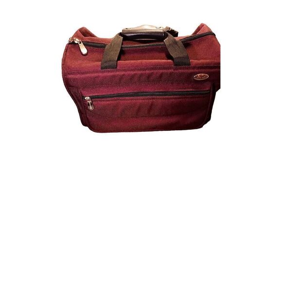 NWOT Pierre Cardin large capacity travel bag - Picture 1 of 14